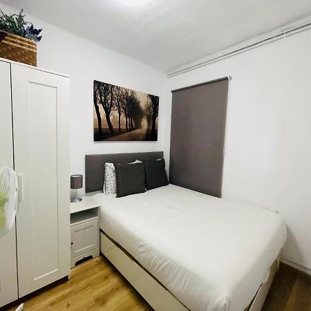 Beach Apartment Barca 6 Sant Adria de Besos Ngoại thất bức ảnh