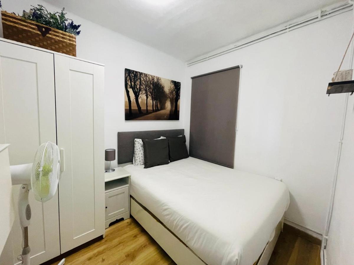 Beach Apartment Barca 6 Sant Adria de Besos Ngoại thất bức ảnh