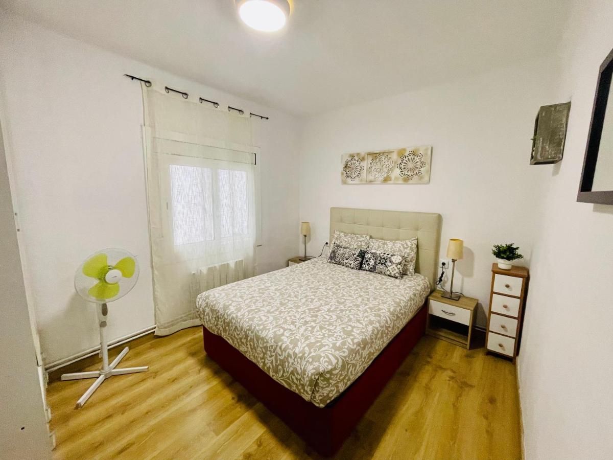 Beach Apartment Barca 6 Sant Adria de Besos Ngoại thất bức ảnh