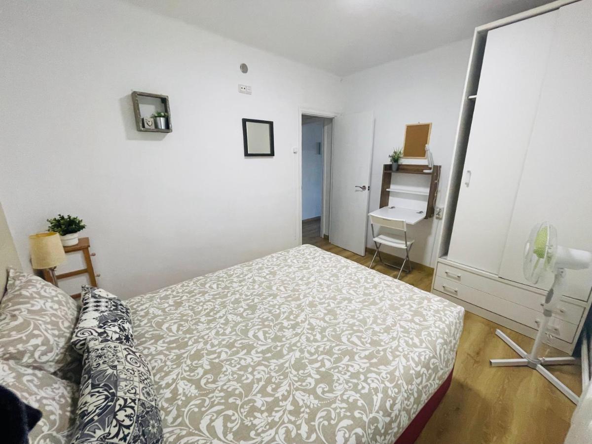Beach Apartment Barca 6 Sant Adria de Besos Ngoại thất bức ảnh