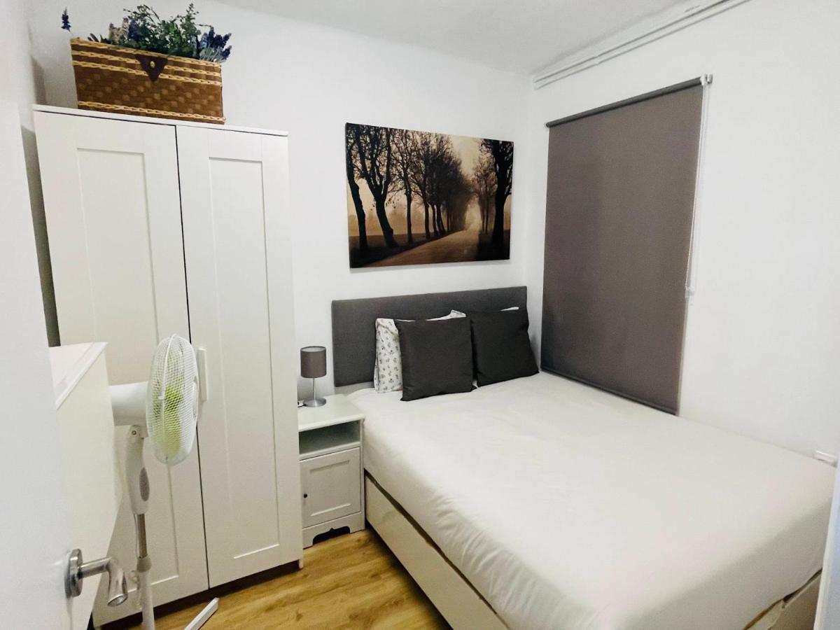 Beach Apartment Barca 6 Sant Adria de Besos Ngoại thất bức ảnh