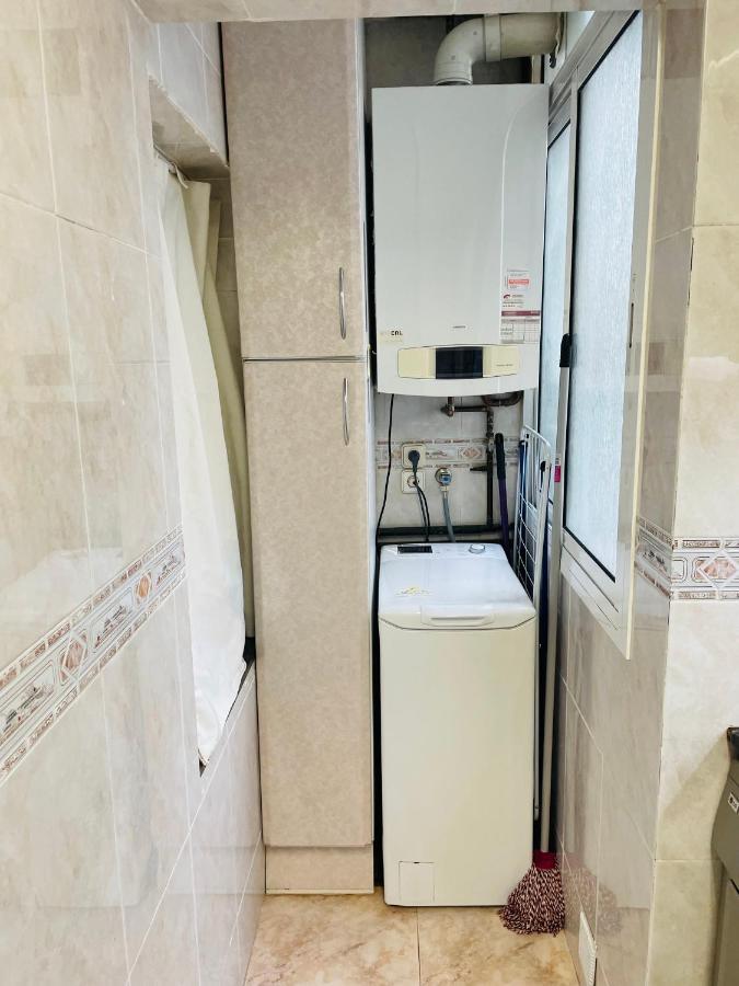 Beach Apartment Barca 6 Sant Adria de Besos Ngoại thất bức ảnh